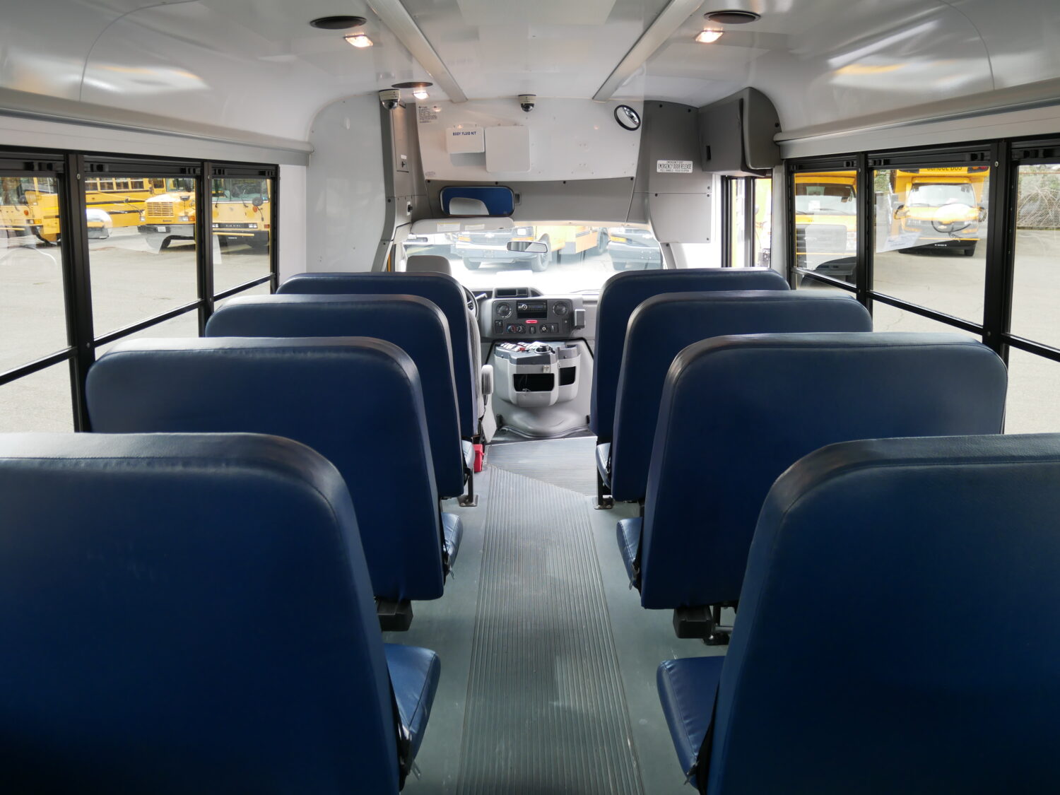 2015 Ford Blue Bird Girardin 18 Passenger School Bus - B25540 - Image 6