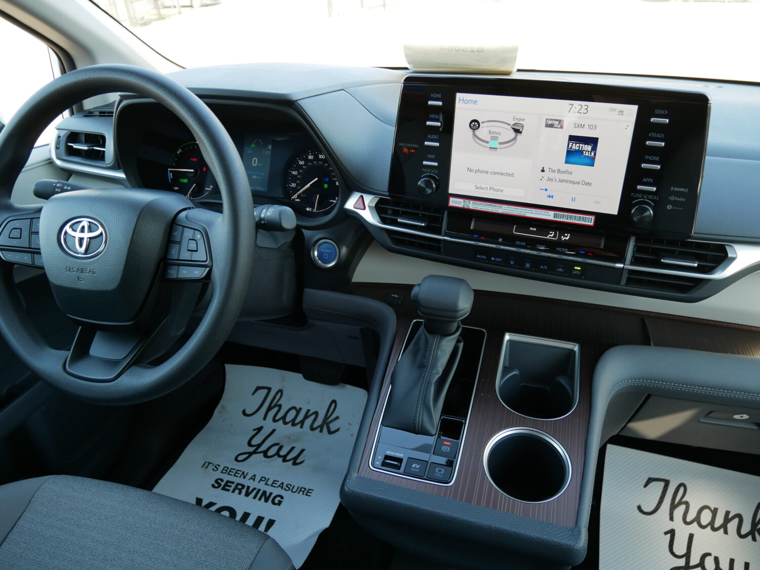 2024 Toyota Sienna Hybrid LE VMI 6 Passenger Side Entry ADA Ramp Van - S25064 - Image 5