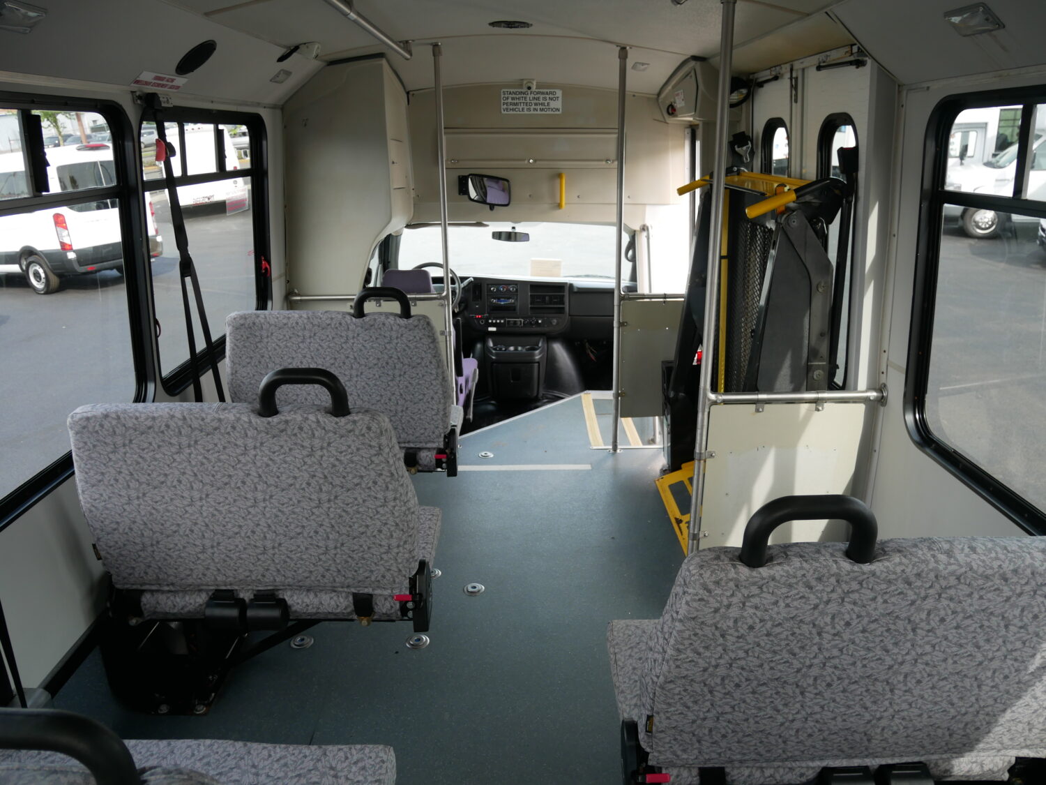 2010 Chevrolet Champion 14 Passenger ADA Shuttle Bus - S22914 - Image 9