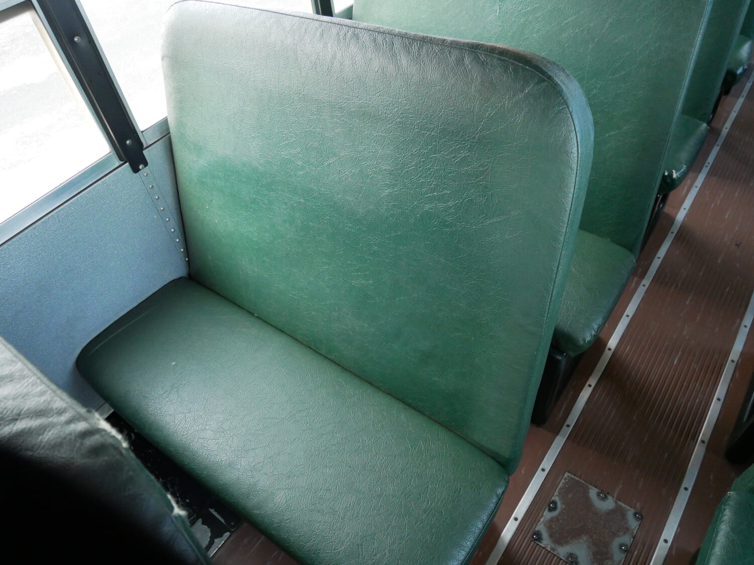 2011 IC RE300 13 Row School Bus - B09014 - Image 9