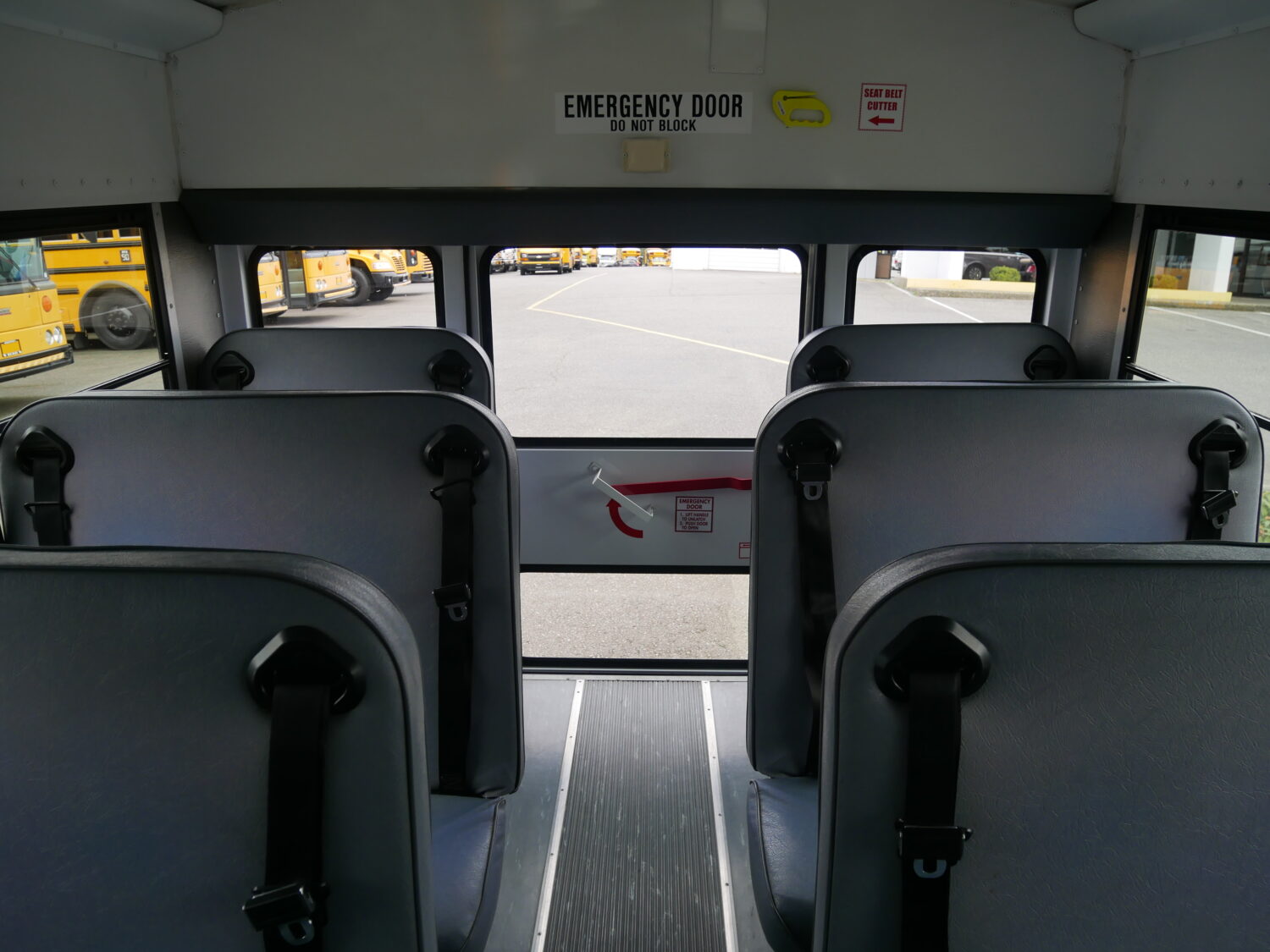 2008 Chevrolet Collins Super Bantam 20 Passenger School Bus - B00666 - Image 7