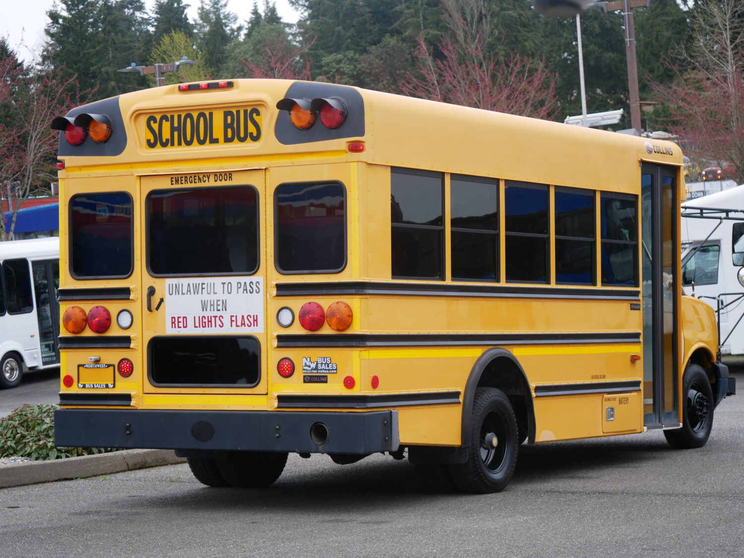 2008 Chevrolet Collins Super Bantam 20 Passenger School Bus - B00666 - Image 3