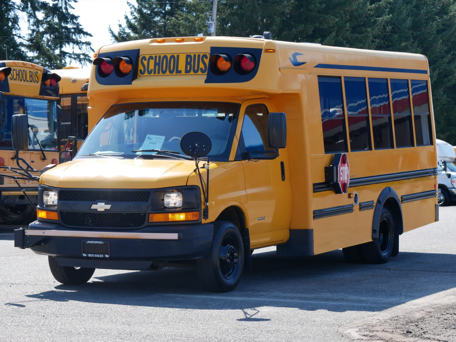 2011 Chevrolet Girardin 30 Pax School Bus - B09662 - Image 2