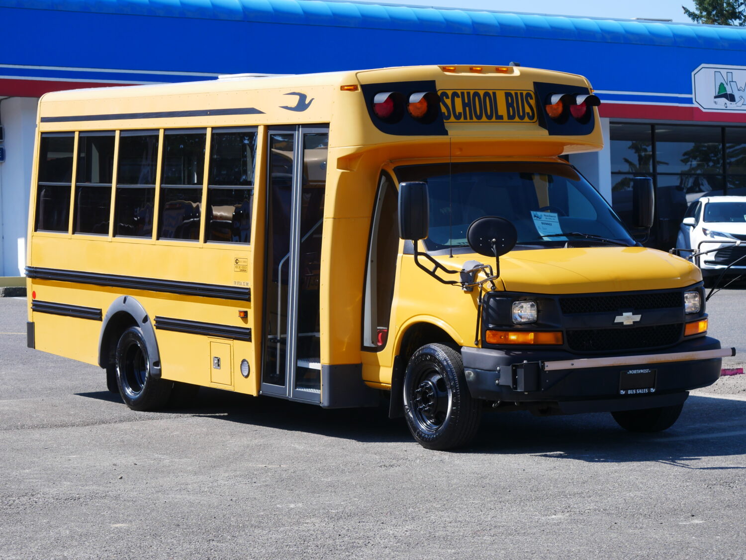 2011 Chevrolet Girardin 30 Pax School Bus - B09662