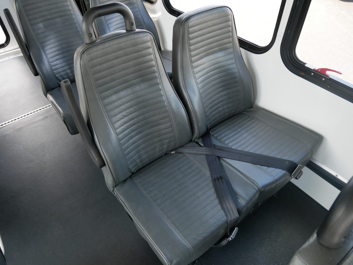 2016 Ford E350 Startrans 14 Passenger ADA Shuttle Bus - S13241 - Image 6