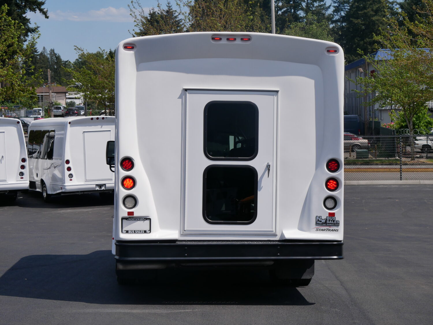 2016 Ford E350 Startrans 14 Passenger ADA Shuttle Bus - S13241 - Image 10