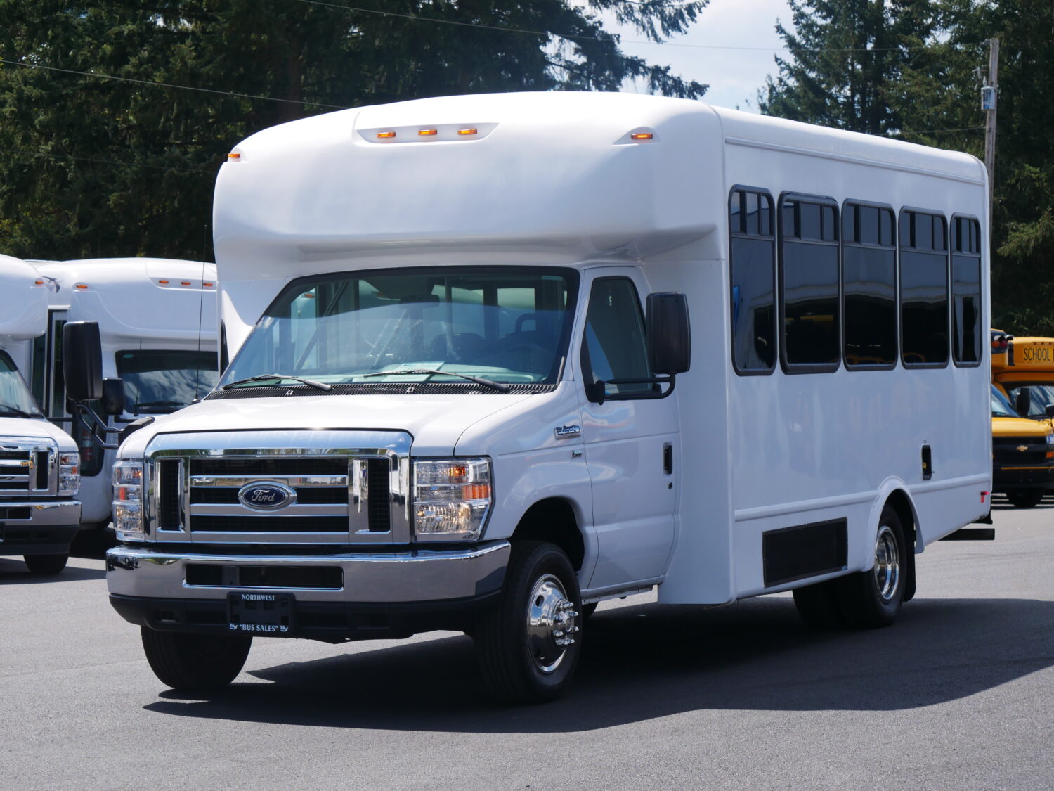 2016 Ford E350 Startrans 14 Passenger ADA Shuttle Bus - S13241 - Image 2