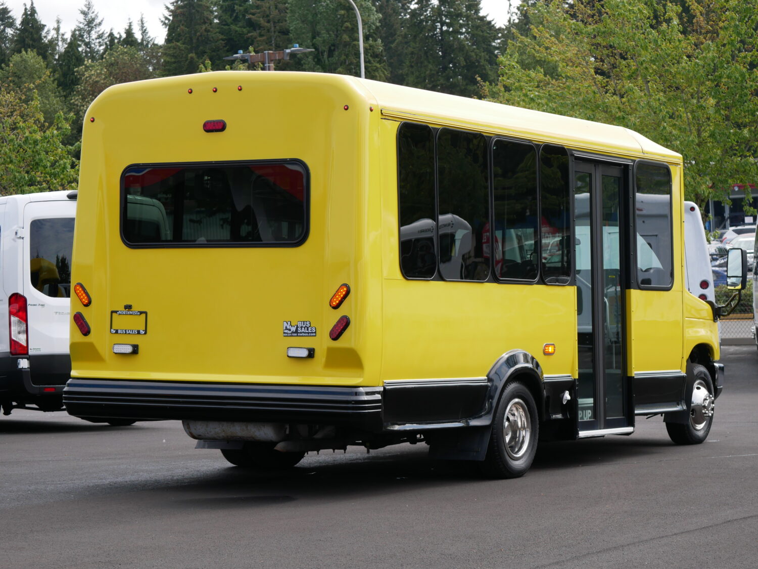 2019 Ford Eldorado 14 Passenger with Interior Luggage Rack - S45839 - Image 3