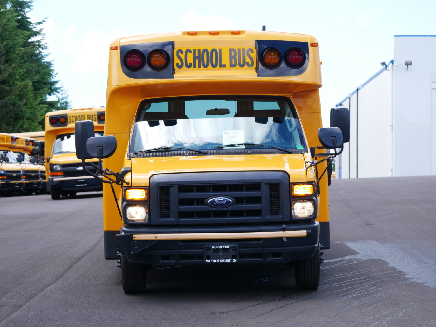2016 Ford Girardin 18 Pax School Bus - B05347 - Image 12