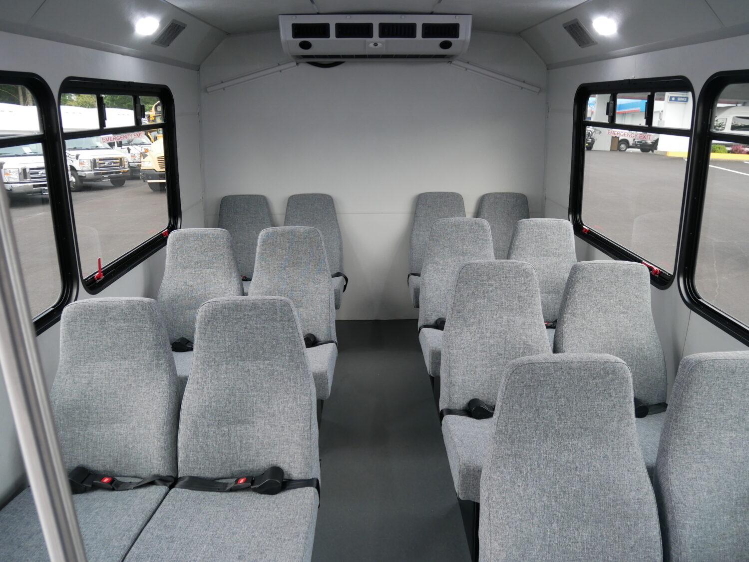 2019 Ford Glaval 14 Passenger + Rear Luggage Shuttle Bus - S14290 - Image 6