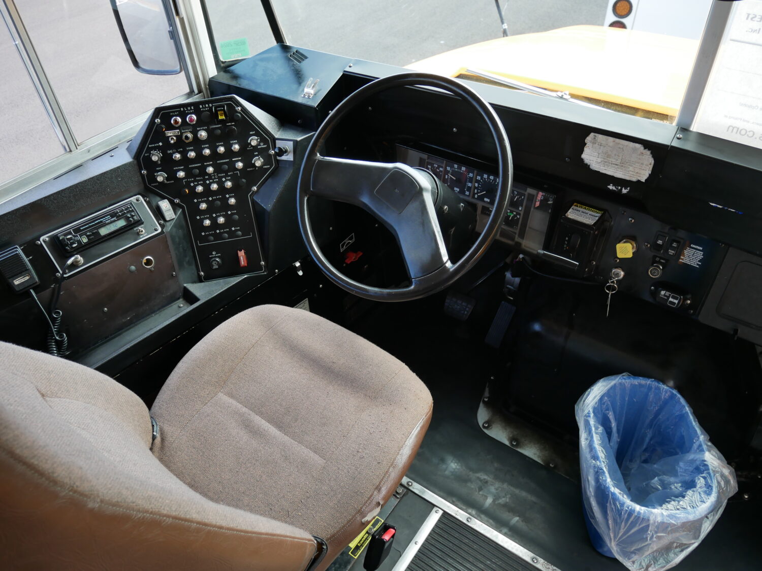 2001 International Blue Bird 53 Passenger School Bus - B68099 - Image 5