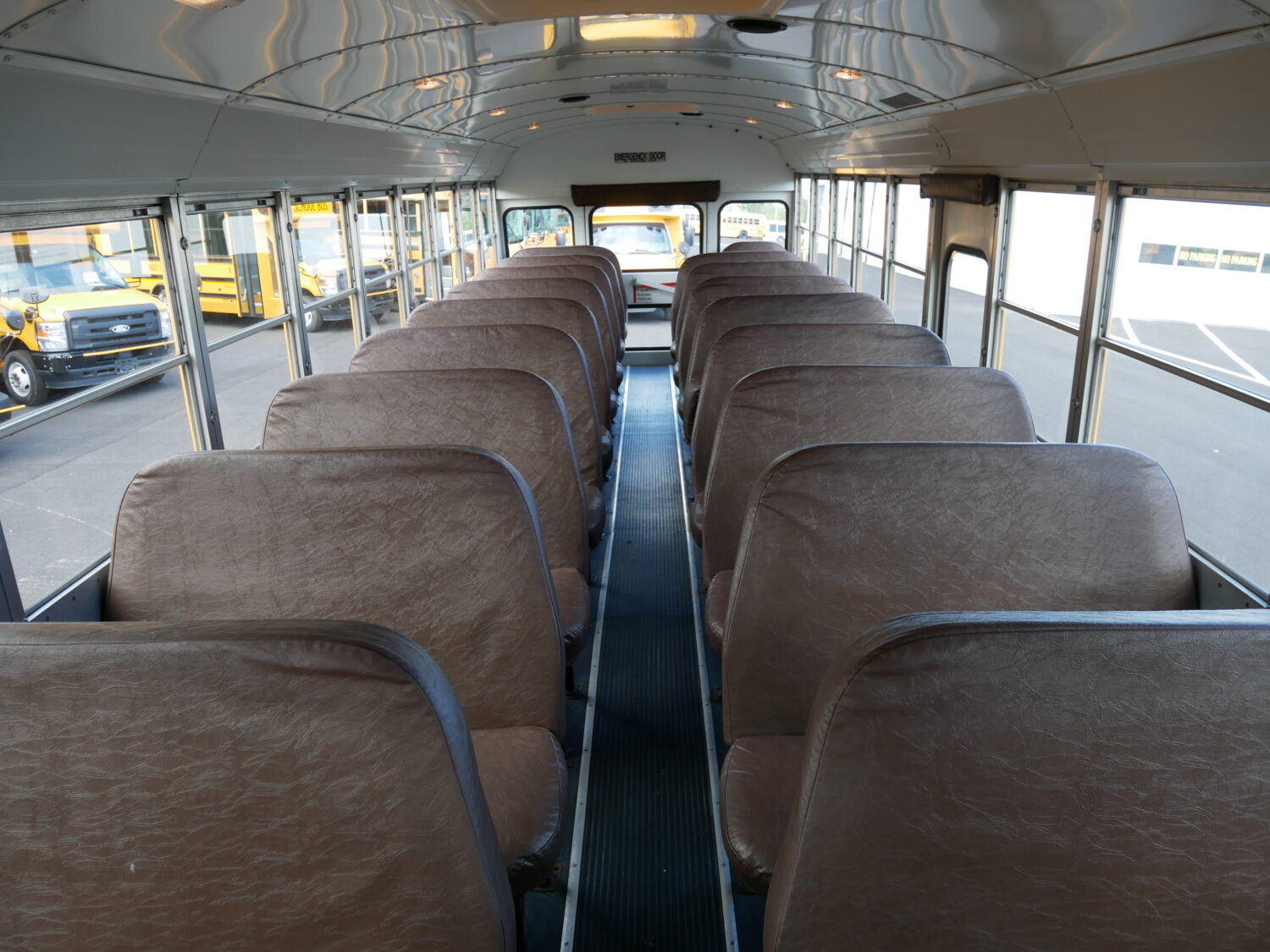 2001 International Blue Bird 53 Passenger School Bus - B68099 - Image 6