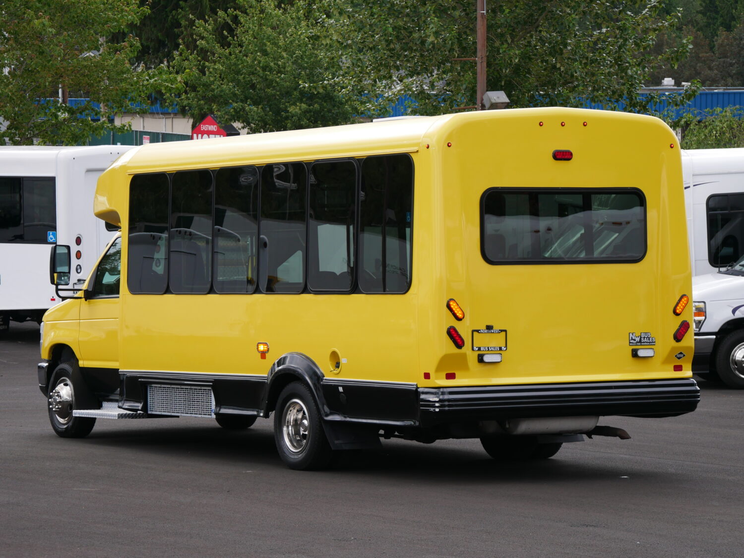 2019 Ford Eldorado 14 Passenger with Interior Luggage Rack - S11164 - Image 4