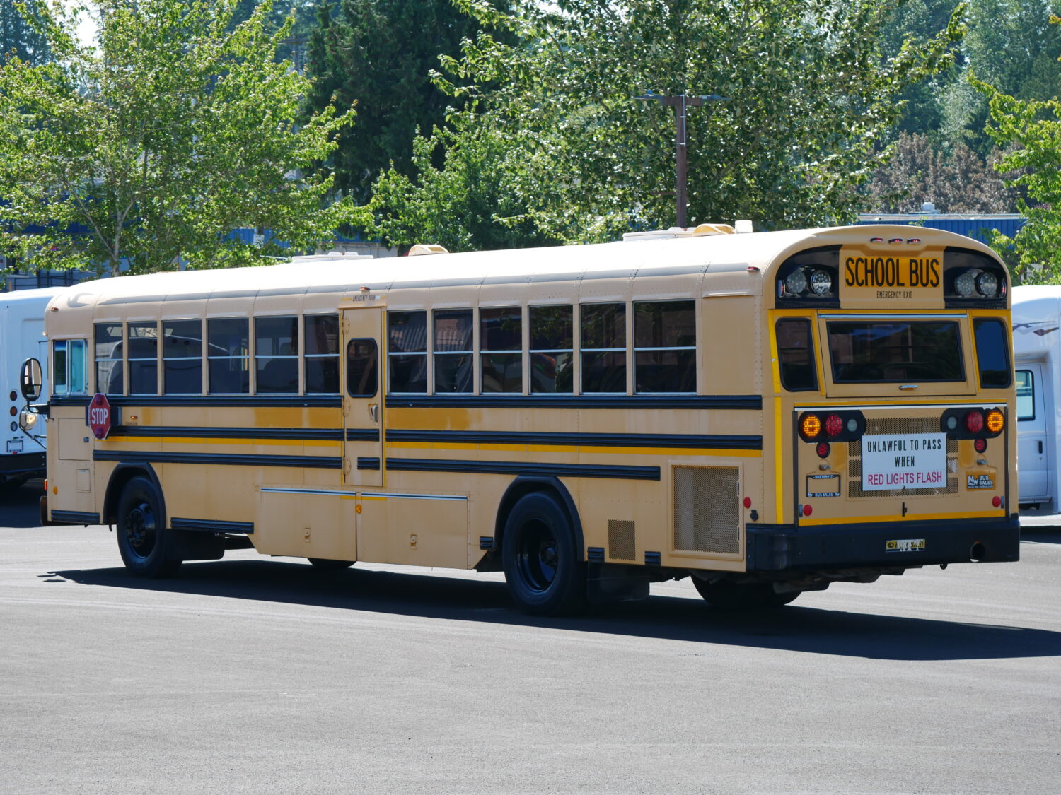 2006 Blue Bird All American 78 Passenger School Bus - B32220 - Image 4